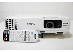 MÁY CHIẾU EPSON EB - E01